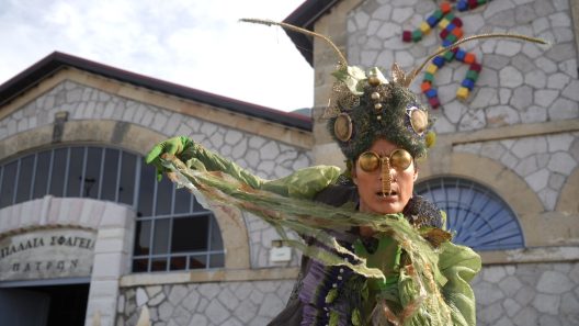 «Παιδομάζωμα» στην Καρναβαλούπολη και την Έκθεση Μαριονέτας, στην Πάτρα ΦΩΤΟ