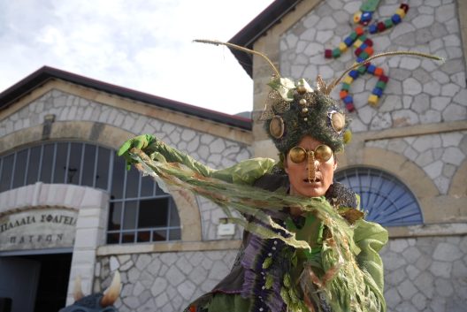 «Παιδομάζωμα» στην Καρναβαλούπολη και την Έκθεση Μαριονέτας, στην Πάτρα ΦΩΤΟ