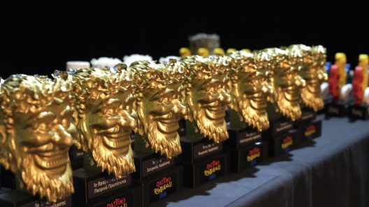 Πάτρα: Ανακοινώθηκαν τα βραβεία του Καρναβαλιού 2026 ΠΛΟΥΣΙΟ ΦΩΤΟΡΕΠΟΡΤΑΖ