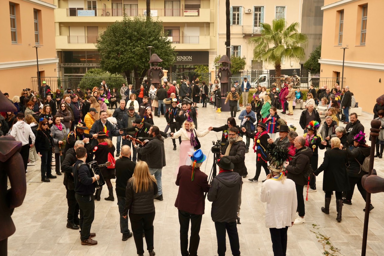 Τσικνοπέμπτη στην Πάτρα: Το κέντρο «πήρε φωτιά» με Βαλκανικούς ρυθμούς ΦΩΤΟΡΕΠΟΡΤΑΖ