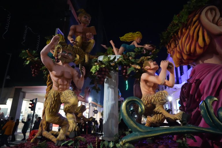 Πάτρα: Ρομποτική και εφέ φέτος στα άρματα - Το Πανεπιστήμιο έδειξε το μέλλον με σεβασμό στην παράδοση ΦΩΤΟ