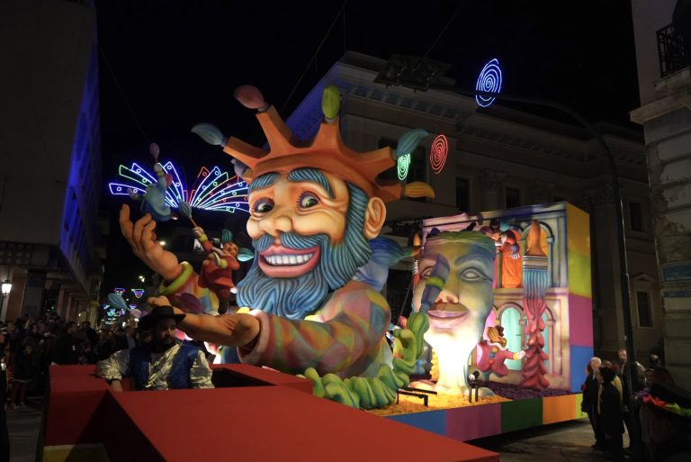 Πάτρα: Ρομποτική και εφέ φέτος στα άρματα - Το Πανεπιστήμιο έδειξε το μέλλον με σεβασμό στην παράδοση ΦΩΤΟ