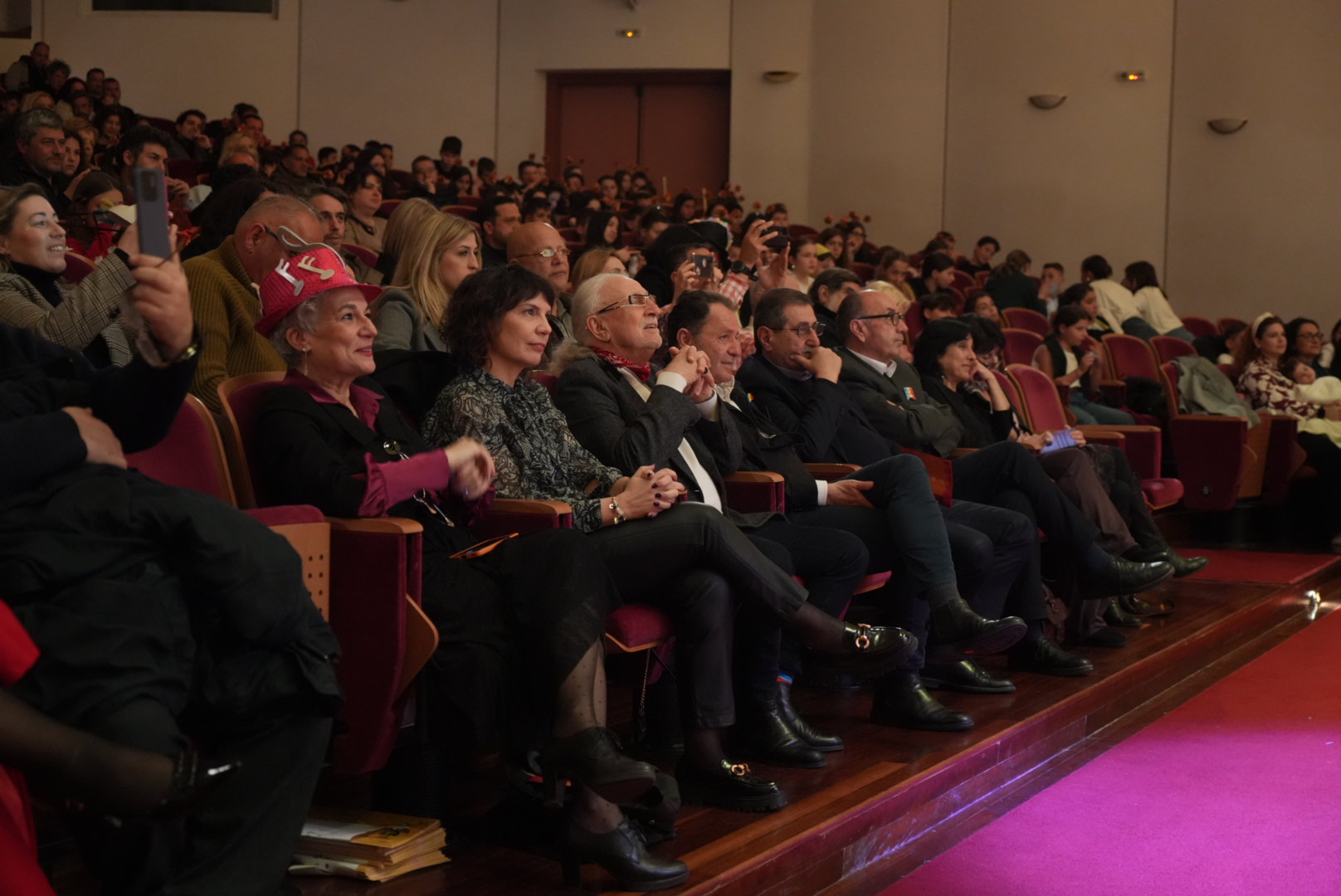 Πανηγυρικό το αναβιωμένο Φεστιβάλ Παιδικού Τραγουδιού στην Πάτρα ΒΙΝΤΕΟ - ΦΩΤΟ 35 Πανηγυρικό το αναβιωμένο Φεστιβάλ Παιδικού Τραγουδιού στην Πάτρα ΒΙΝΤΕΟ - ΦΩΤΟ