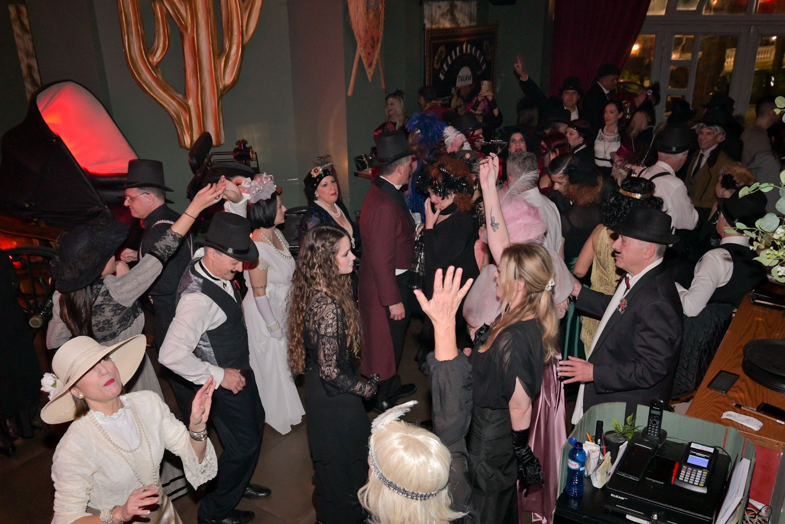 Το Belle Époque σημείο αναφοράς της Αποκριάς ΦΩΤΟ