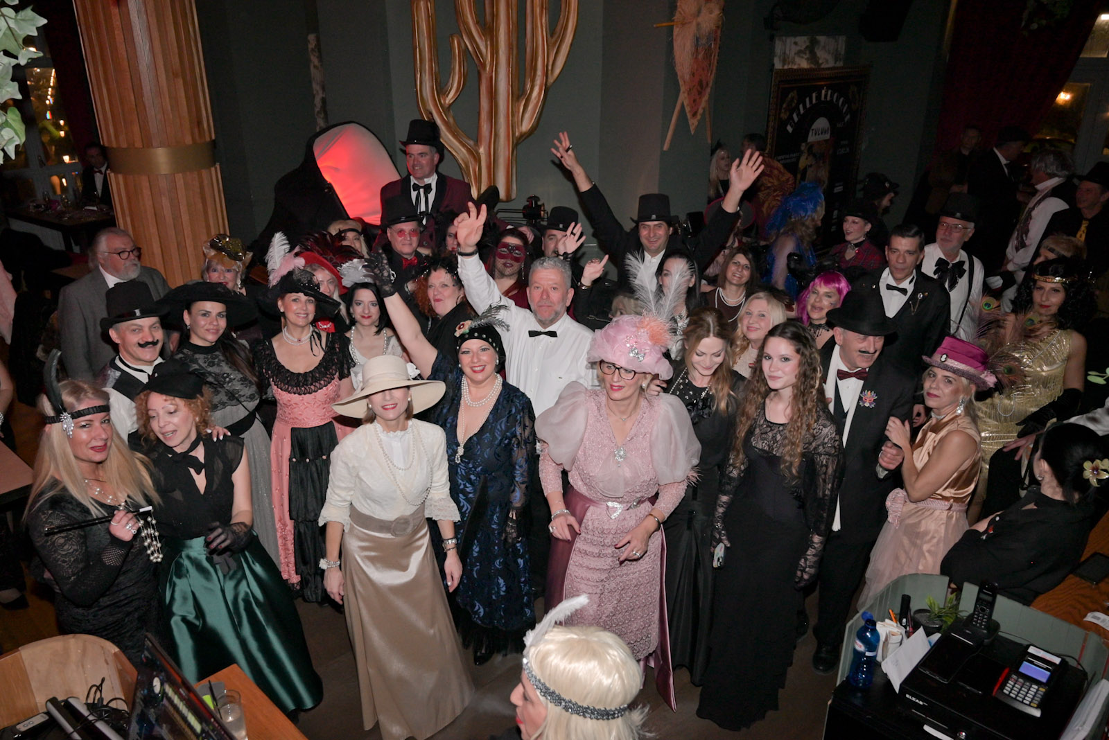 Το Belle Époque σημείο αναφοράς της Αποκριάς ΦΩΤΟ