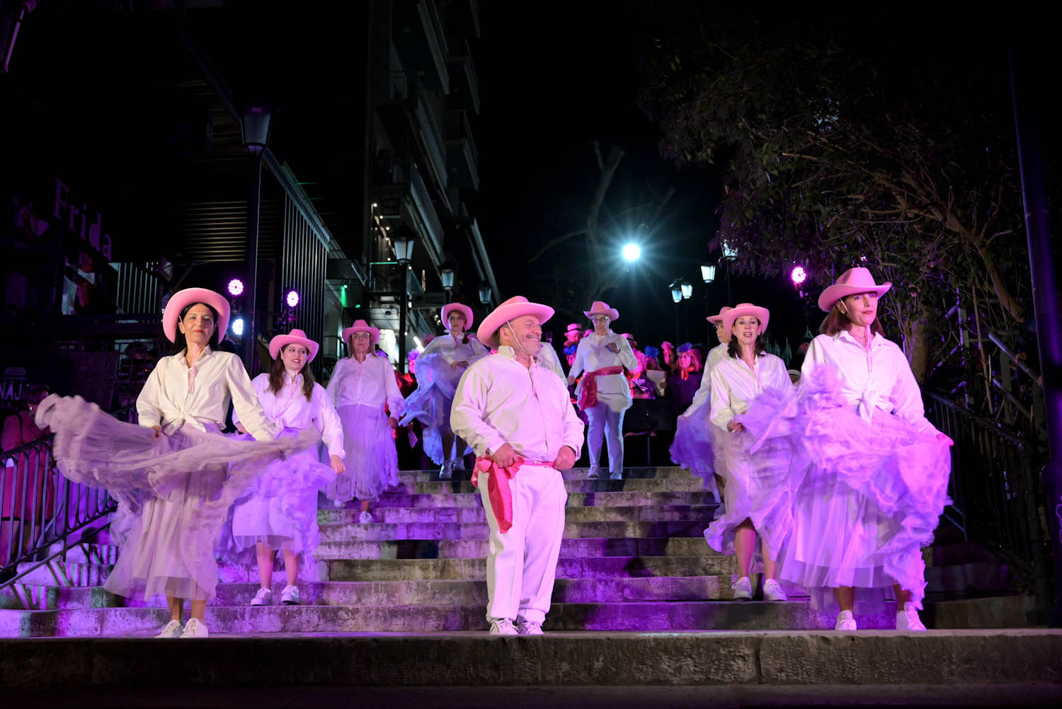 Η μουσικοχορευτική εκδήλωση «Χοροί και Τραγούδια του Καιρού» από τις ΣφήγΚΕΣ στις ιστορικές σκάλες ΦΩΤΟ