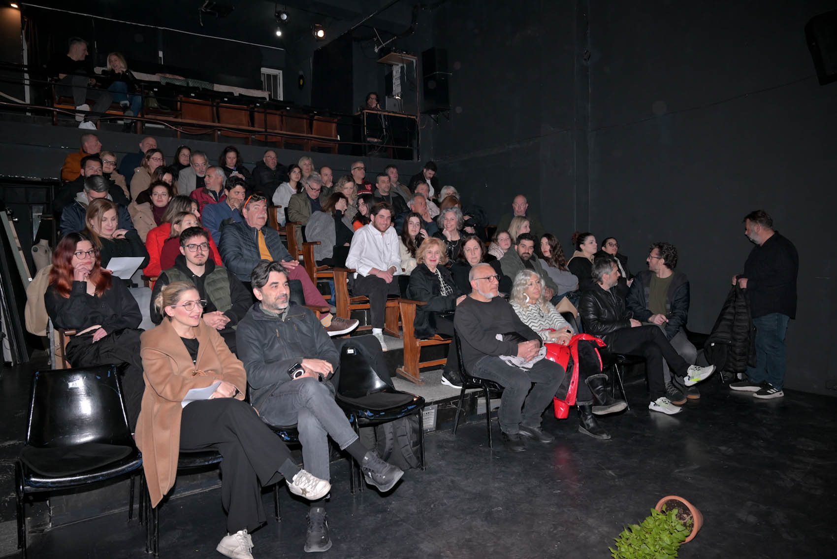 Πρεμιέρα της παράστασης «2012 μ.Χ.» στις Γραμμές Τέχνης ΦΩΤΟ