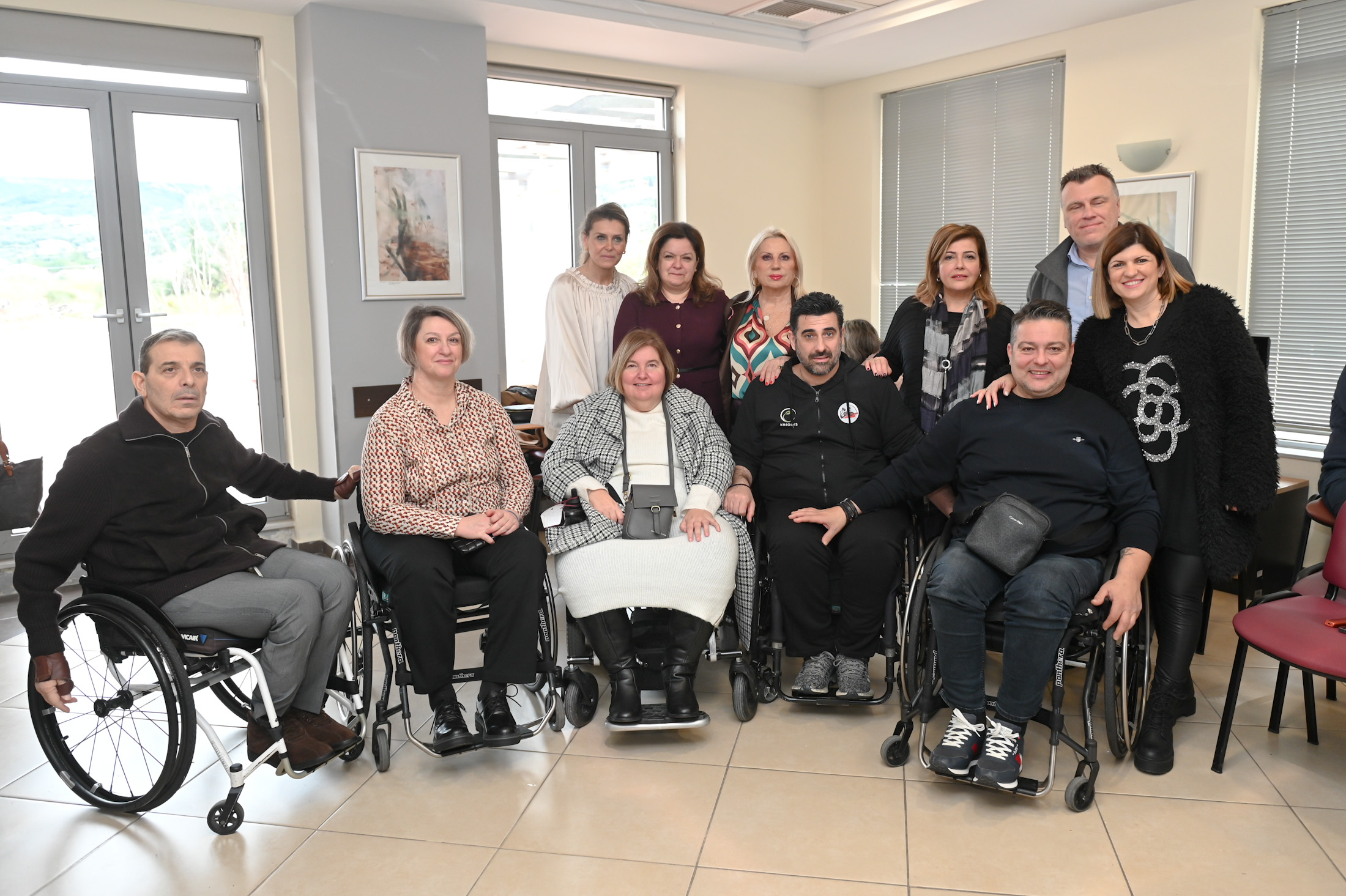 «Σφήκα» και «Ήφαιστος» σε συγκινησιακό κλίμα ΦΩΤΟ 31 «Σφήκα» και «Ήφαιστος» σε συγκινησιακό κλίμα ΦΩΤΟ