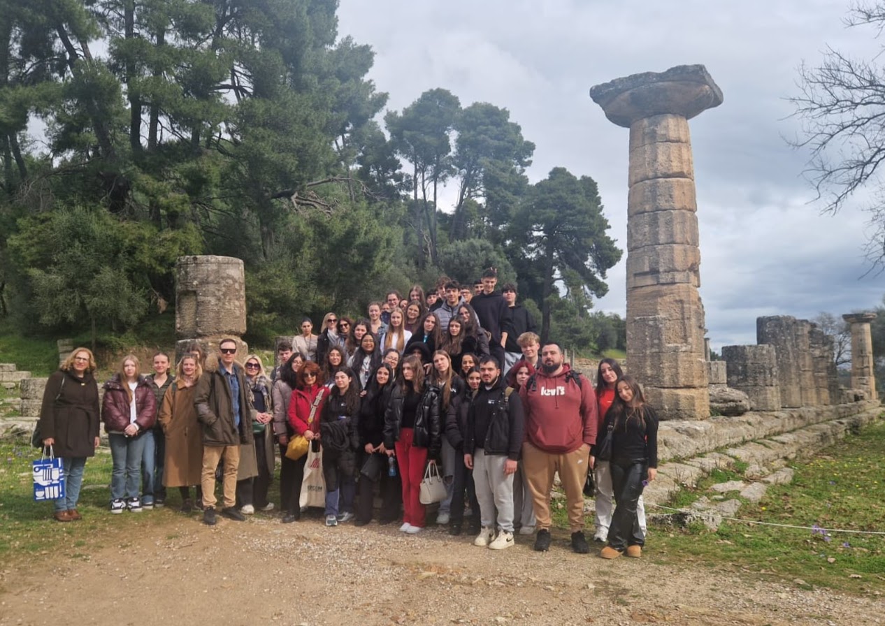 Η Πάτρα σε Ευρωπαϊκό διάλογο με μαθητές από Γερμανία και Κύπρο στο 1ο ΓΕΛ ΦΩΤΟ 5 Η Πάτρα σε Ευρωπαϊκό διάλογο με μαθητές από Γερμανία και Κύπρο στο 1ο ΓΕΛ ΦΩΤΟ