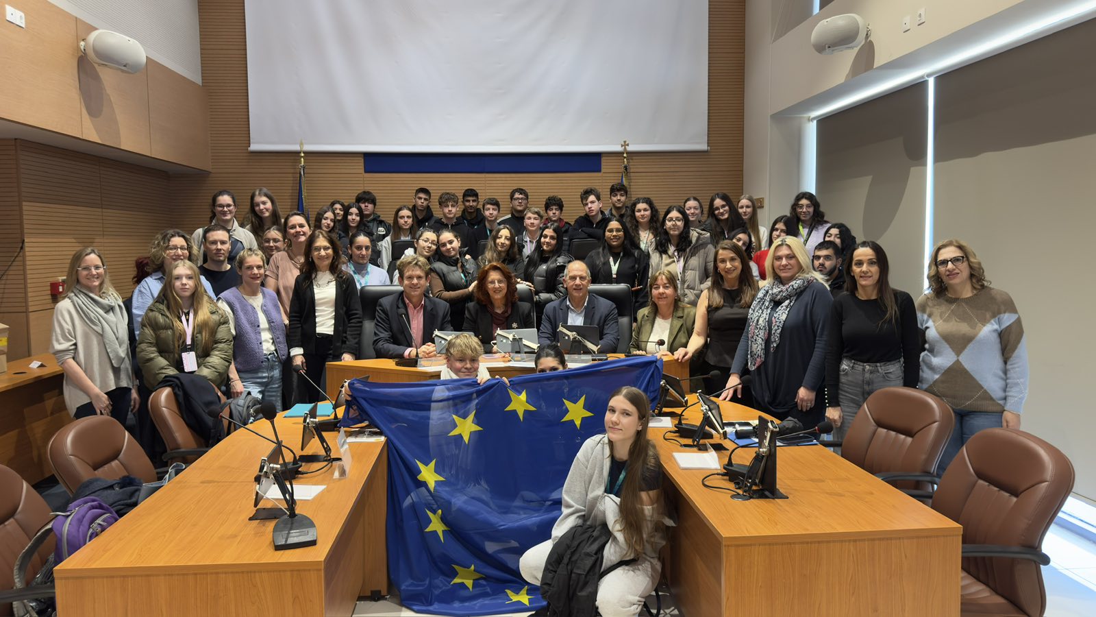 Η Πάτρα σε Ευρωπαϊκό διάλογο με μαθητές από Γερμανία και Κύπρο στο 1ο ΓΕΛ ΦΩΤΟ 7 Η Πάτρα σε Ευρωπαϊκό διάλογο με μαθητές από Γερμανία και Κύπρο στο 1ο ΓΕΛ ΦΩΤΟ