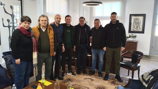 Πάτρα: Αντιπροσωπεία της Διδασκαλικής Ομοσπονδίας Ελλάδας, στο Δημαρχείο