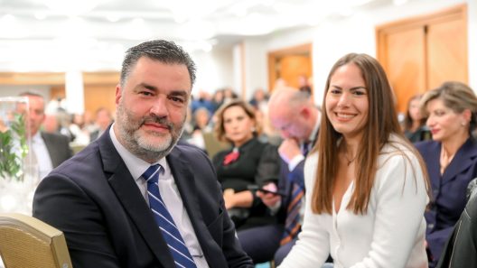 Στήριξη της κοινωνικής συνοχής, από Σκιαδαρέση