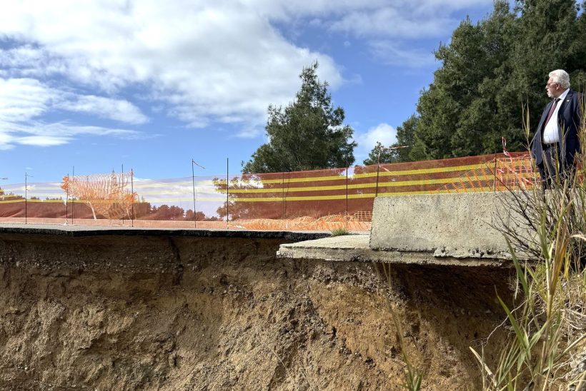 Ηλεία: Κατέρρευσε ο δρόμος προς την Μονάδα Απορριμμάτων Τριανταφυλλιάς ΦΩΤΟ