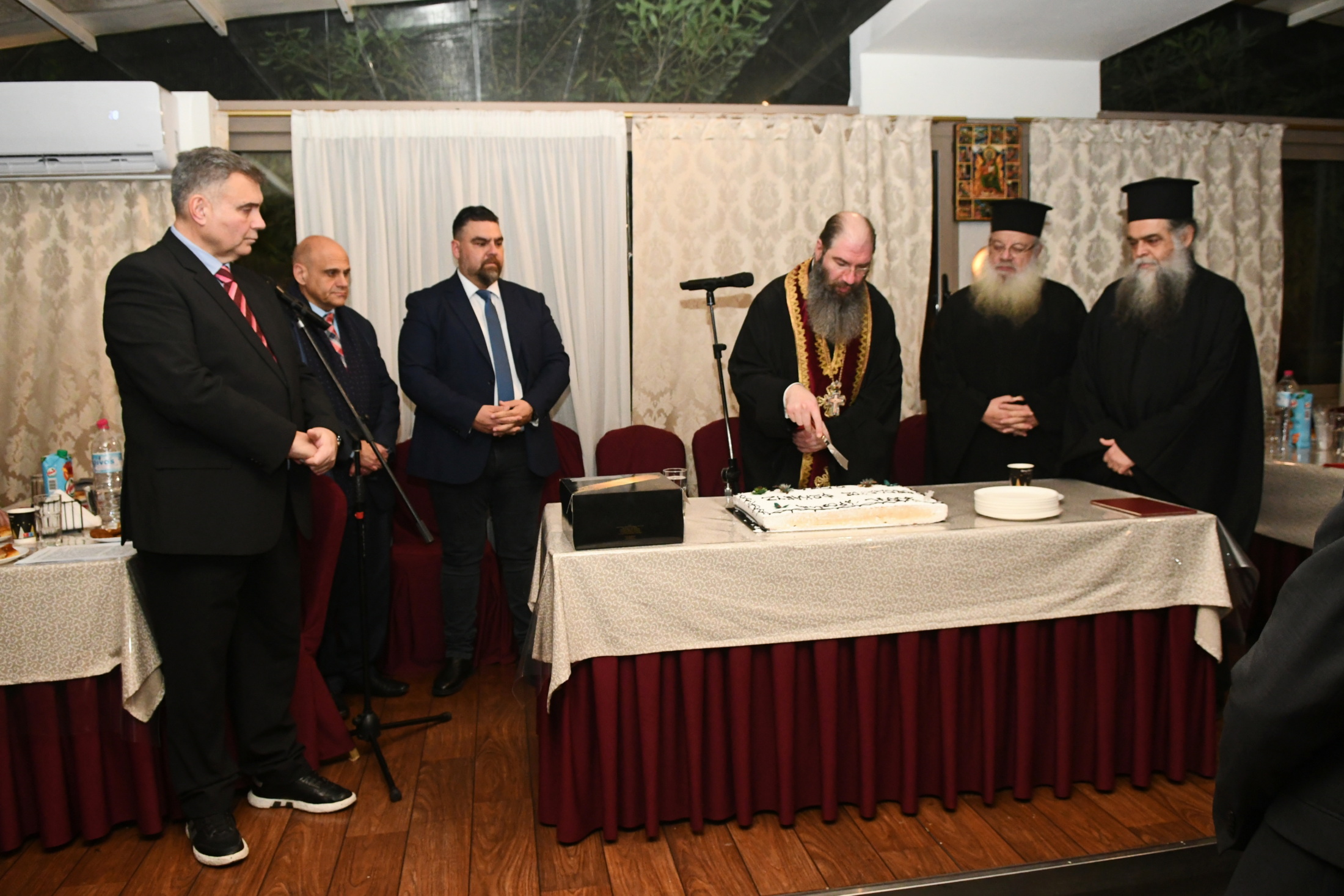 Ύμνοι και διακρίσεις στην πίτα της Βυζαντινής Χορωδίας «Θεόδωρος Φωκαεύς» ΦΩΤΟ 31 Ύμνοι και διακρίσεις στην πίτα της Βυζαντινής Χορωδίας «Θεόδωρος Φωκαεύς» ΦΩΤΟ