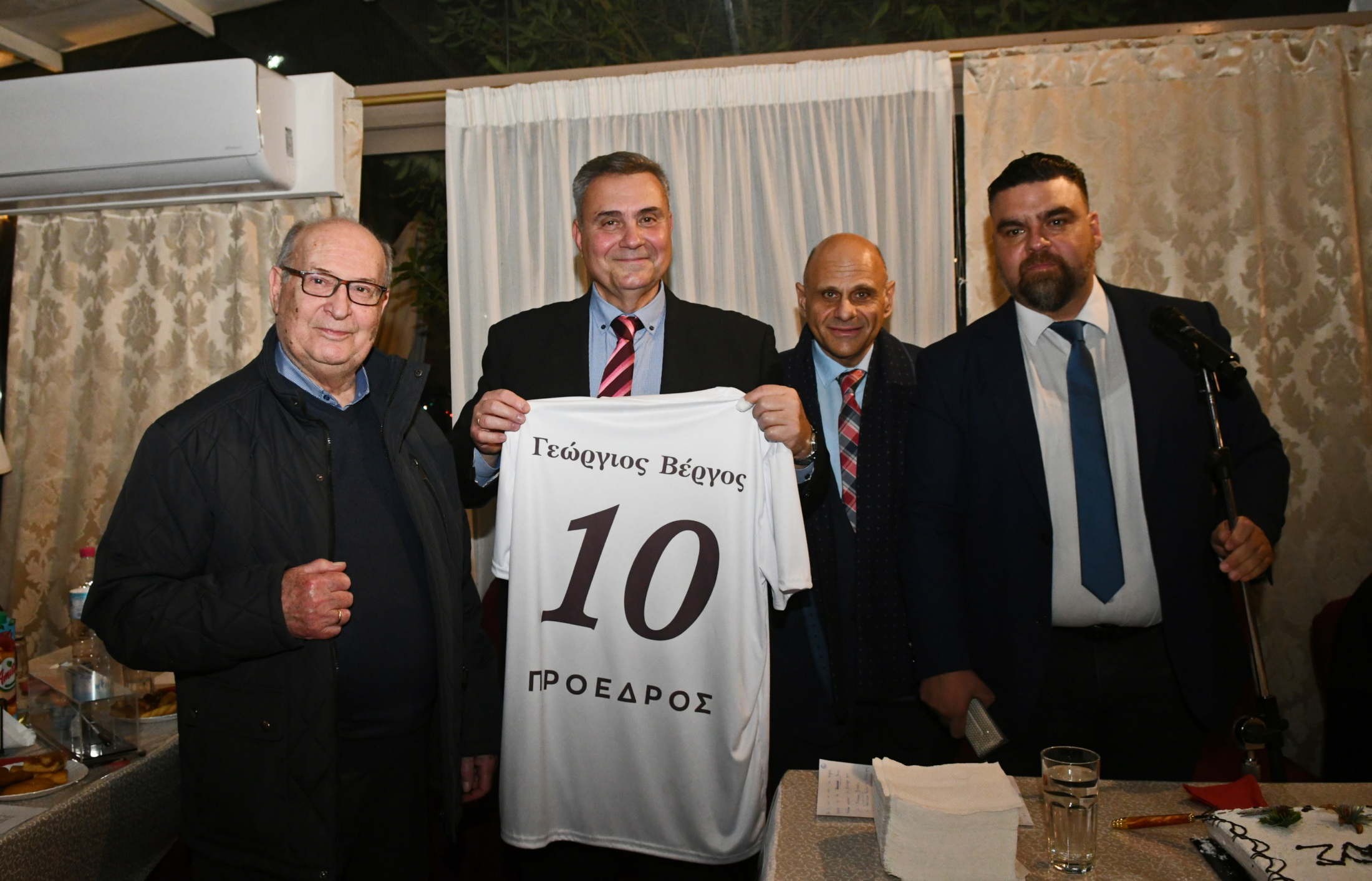 Ύμνοι και διακρίσεις στην πίτα της Βυζαντινής Χορωδίας «Θεόδωρος Φωκαεύς» ΦΩΤΟ 33 Ύμνοι και διακρίσεις στην πίτα της Βυζαντινής Χορωδίας «Θεόδωρος Φωκαεύς» ΦΩΤΟ
