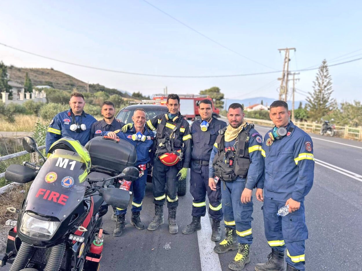 Δωρεά σωστικών σωσιβίων και εκπαιδευτικού γιλέκου στους Εθελοντές Πυροσβέστες της Αχαΐας ΦΩΤΟ