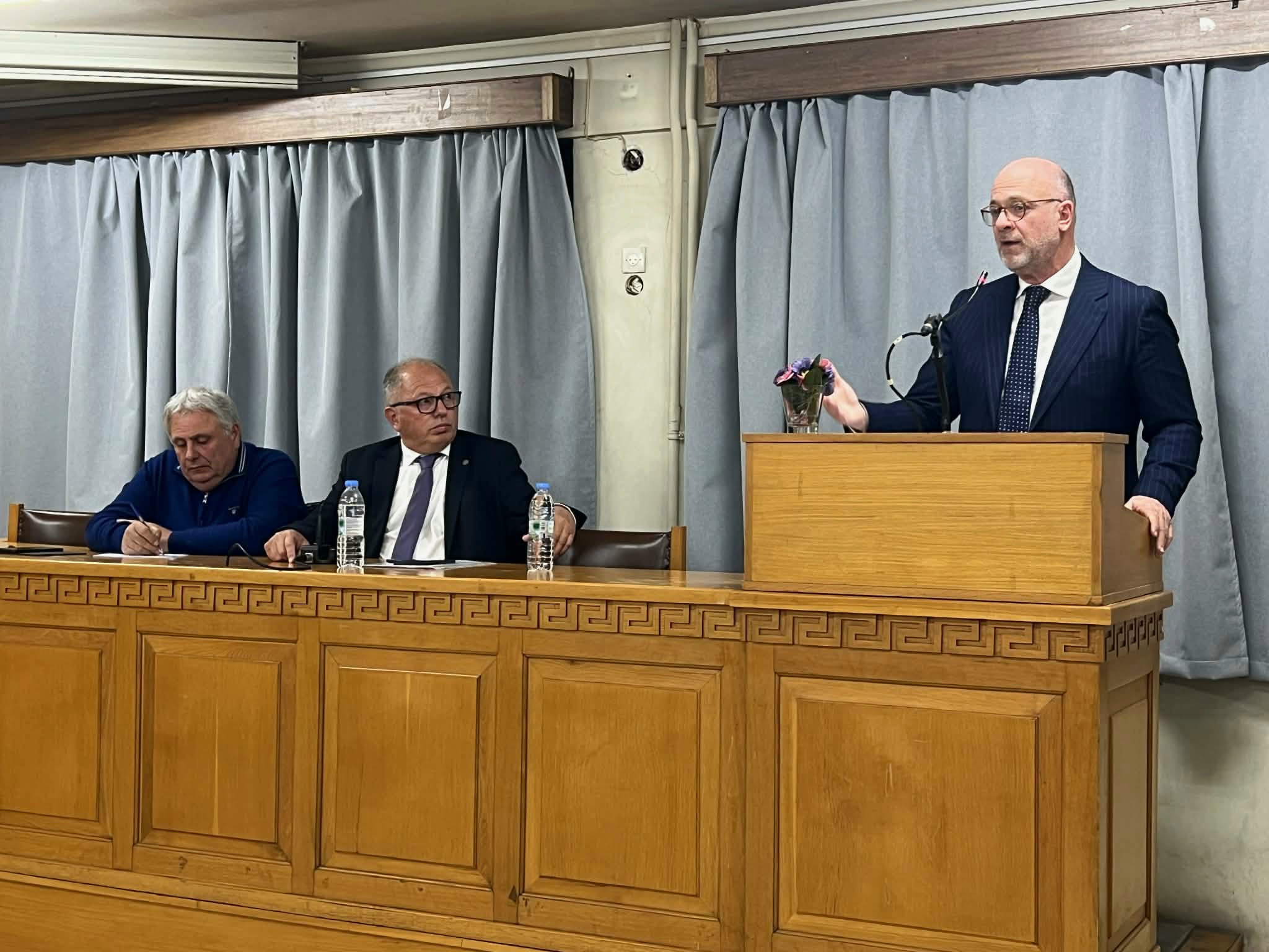 «Στηρίζουμε με πράξεις την μικρομεσαία και μικρή επιχειρηματικότητα»