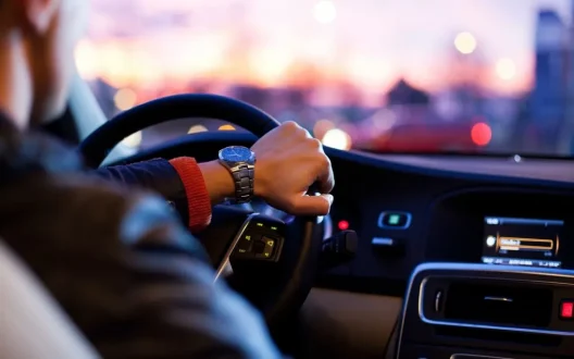 Αίγιο: Σύλληψη για επικίνδυνη οδήγηση, απειλή και απείθεια