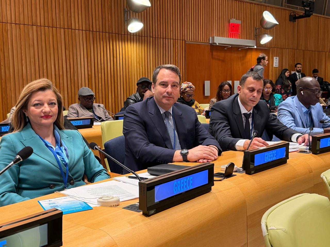 Ο Ναυπάκτιος Θ. Παπαθανάσης στη Νέα Υόρκη για την Ελληνική Γλώσσα ΦΩΤΟ