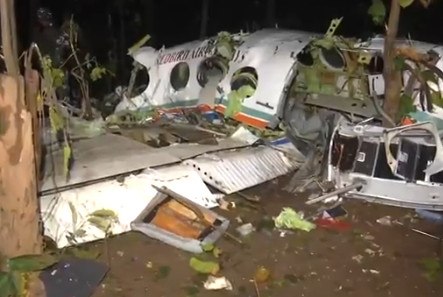 Ινδία: Τραγωδία με νεκρούς από συντριβή Αεροσκάφους