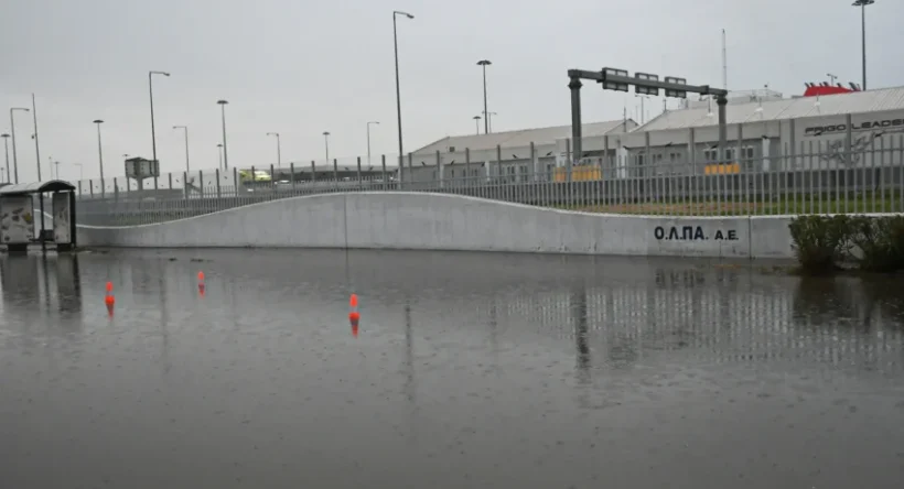 Πάτρα: Βρέθηκε λύση για τις πλημμύρες στην Ακτή Δυμαίων - Το καθοριστικό τηλεφώνημα Φαρμάκη στον Πελετίδη και το παρασκήνιο