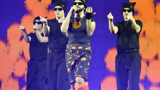 Ακύλα «Ferto» στην Ελλάδα, πηγαίνει στη Eurovision 2026