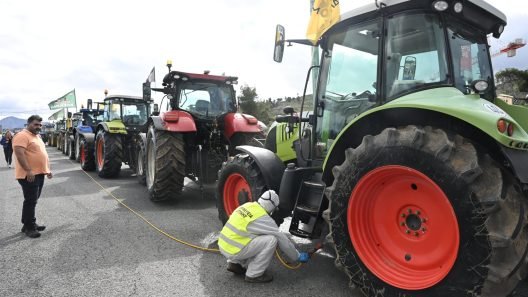 Συλλαλητήριο αγρότες: Περνούν από απολύμανση για την ευλογιά των αιγοπροβάτων τα τρακτέρ ΒΙΝΤΕΟ