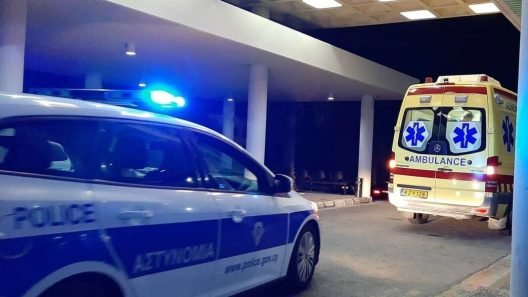 Πατρών - Πύργου: Παρασύρθηκε πεζός τα ξημερώματα