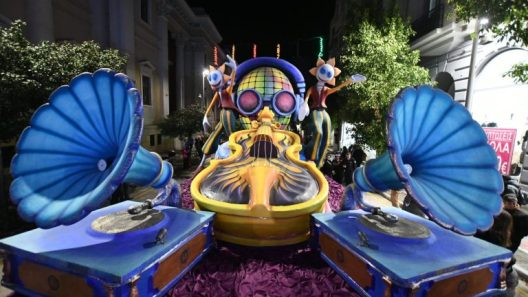 Πάτρα: Ρομποτική και εφέ φέτος στα άρματα - Το Πανεπιστήμιο έδειξε το μέλλον με σεβασμό στην παράδοση ΦΩΤΟ