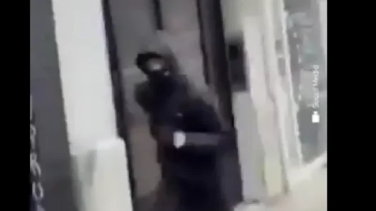 Γαλλία: Τραυματίες, αναμεσά τους και 5χρονος, σε επίθεση με χειροβομβίδα ΒΙΝΤΕΟ