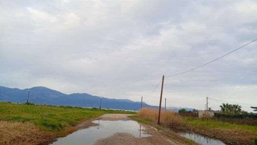 Αιγιάλεια: Πλημμύρισαν δρόμοι και κτήματα - Σε Ακολη και Πλάτανο