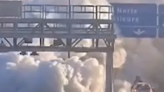 Χιλή: Συγκλονιστικές εικόνες από έκρηξη βυτιοφόρου ΒΙΝΤΕΟ