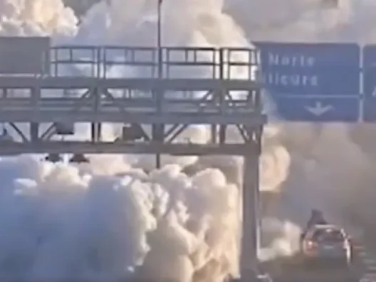 Χιλή: Συγκλονιστικές εικόνες από έκρηξη βυτιοφόρου ΒΙΝΤΕΟ