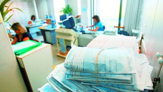 Αντίστροφη μέτρηση για τις Φορολογικές δηλώσεις μετά το Πάσχα