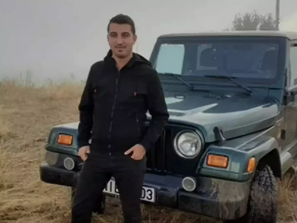 Τέμπη: «Η Καρυστιανού μας παραπλάνησε», το κατηγορώ του Παύλου Ασλανίδη ΒΙΝΤΕΟ 29 Ο Δημήτρης Ασλανίδης θύμα του δυστυχήματος, στα Τέμπη