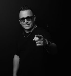 «Pre Parade DJ Party» στην πλατεία του Καρναβαλιού ΦΩΤΟ