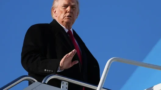 Ο Τραμπ εξετάζει περιορισμένο πλήγμα στο Ιράν...