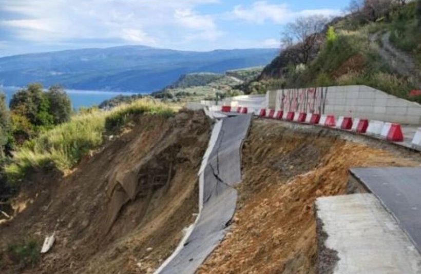 Δυτική Αχαΐα: Αποκλεισμός του δρόμου Καραιίκων - Ριόλου από κατοίκους και φορείς λόγω επικινδυνότητας