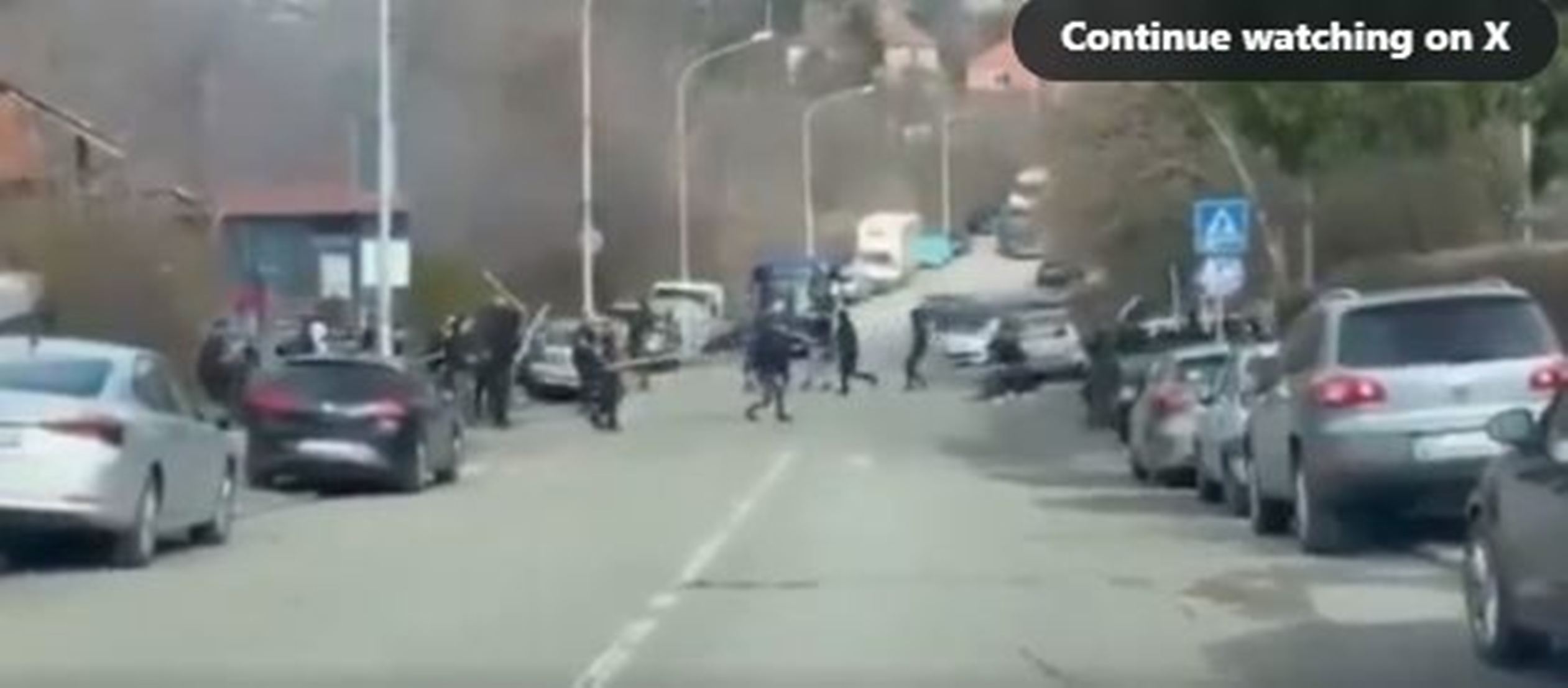 ΒΙΝΤΕΟ από τις οδομαχίες οπαδών πριν το ντέρμπι Ερυθρός Αστέρας – Παρτιζάν