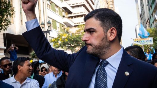 Ισημερινός: Συνέλαβαν δήμαρχο με τα εσώρουχα ΦΩΤΟ