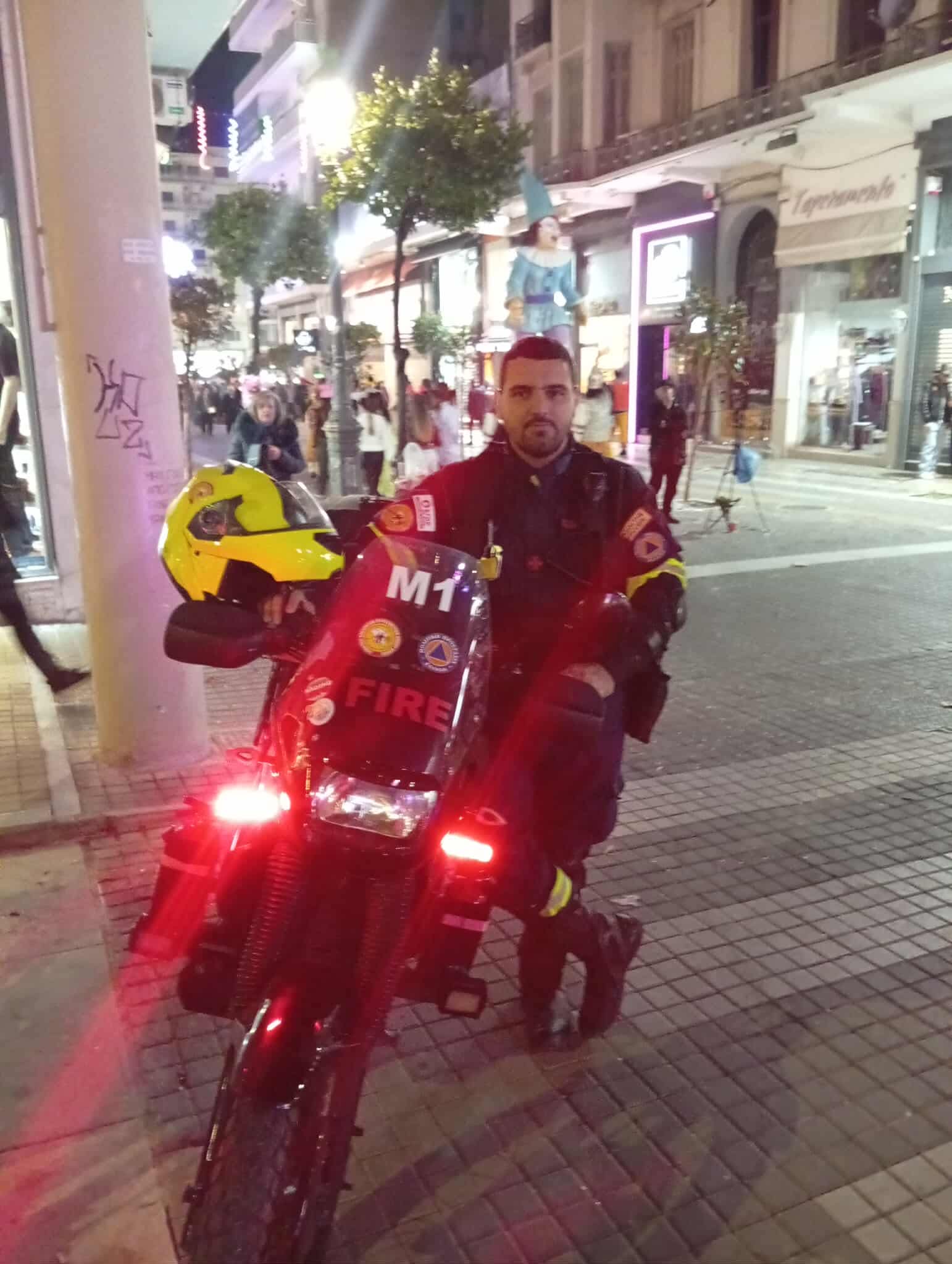 Δυναμική παρουσία των Εθελοντών Πυροσβεστών Αχαΐας στο Πατρινό Καρναβάλι ΦΩΤΟ