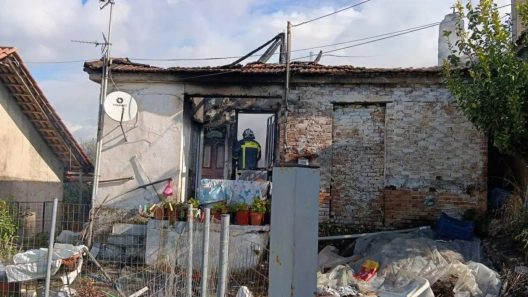 Ηλεία: Στο νοσοκομείο ηλικιωμένος, πήρε φωτιά το σπίτι του ΦΩΤΟ
