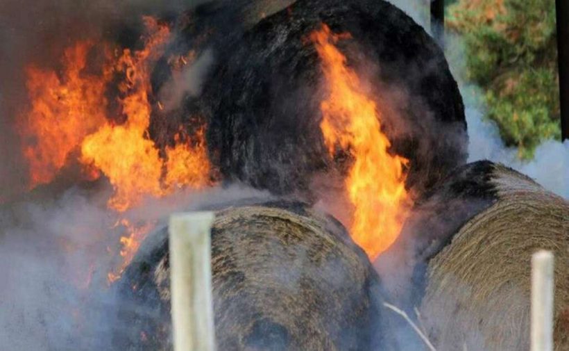 Στις φλόγες αποθήκη με ζωοτροφές και σανό στη Δυτική Αχαΐα