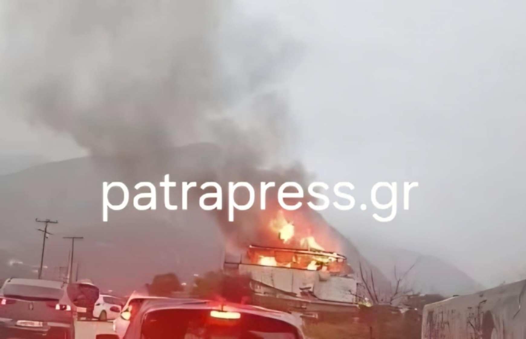 Πάτρα: Κάηκε ολοσχερώς σπίτι στην Περιβόλα -ΑΠΟΚΛΕΙΣΤΙΚΟ ΒΙΝΤΕΟ – ΝΕΟΤΕΡΑ