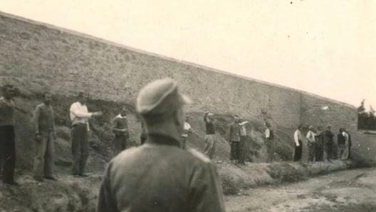 Η Ελλάδα αγοράζει τις φωτογραφίες των 200 εκτελεσθέντων της Καισαριανής