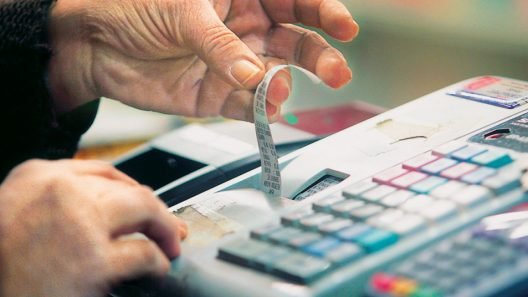 Έρχεται real time παρακολούθηση του ΦΠΑ, από Δευτέρα