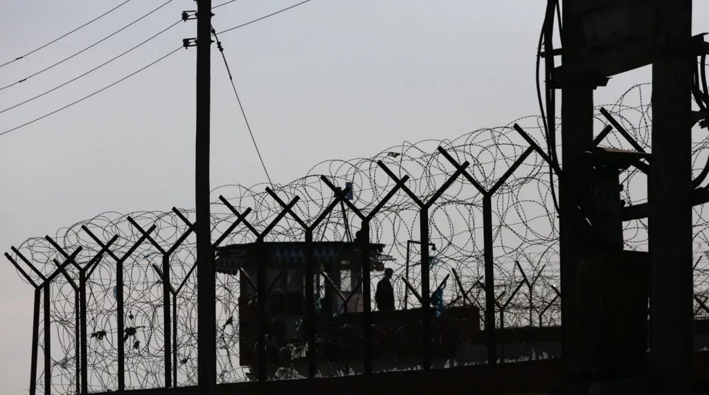 Φωκίδα: Έκρυβε ναρκωτικά στα γεννητικά της όργανα για βαρυποινίτη - Η σύλληψη ΦΩΤΟ