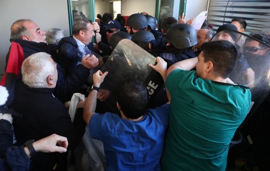 ΠΟΕΔΗΝ για τα επεισόδια στο Νοσοκομείο Νίκαιας: «Καταδικάζουμε τους προπηλακισμούς»