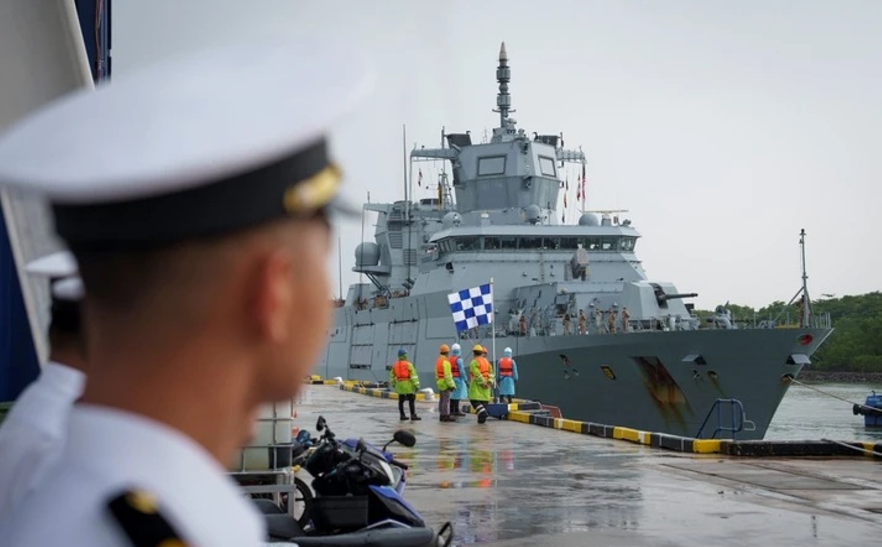 Με δεκάδες διαβατήρια τραπέζης ο Ελληνας σαμποτέρ πλοίων του Γερμανικού πολεμικού ναυτικού