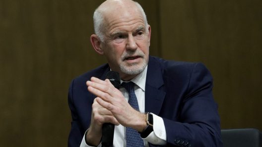 «Αγώνας για την αποκατάσταση των Δημοκρατικών θεσμών»